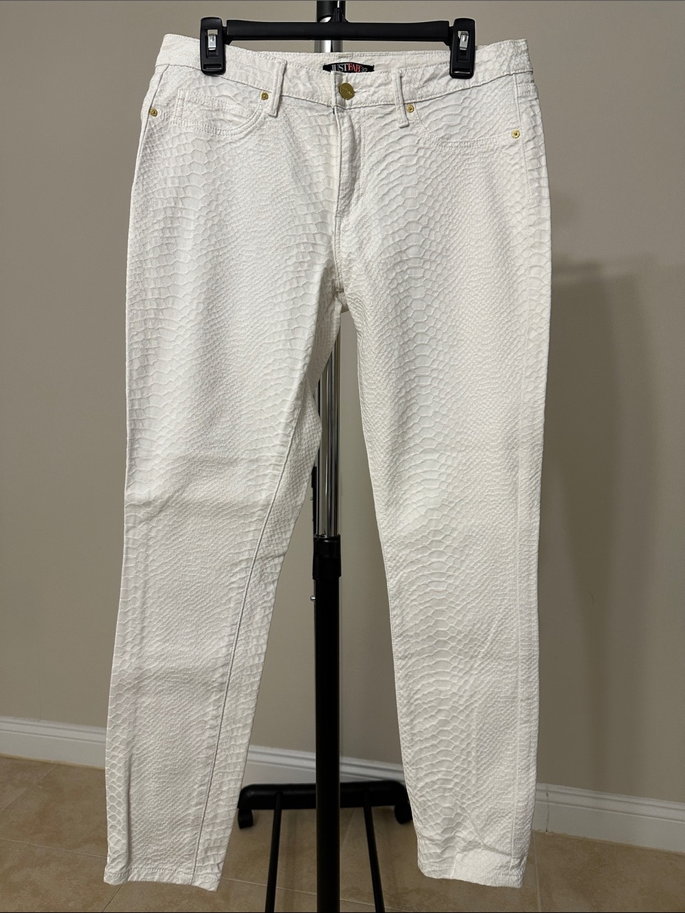 JustFab White Textured Skinny Jeans